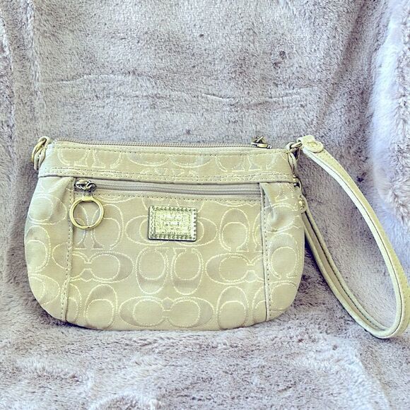 Coach Poppy Series Tan/Gold Wristlet . Size 8” x 5.5” - Picture 1 of 7